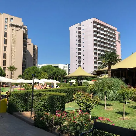Dreambg Apartments - Royal Beach, Sunny Beach شقة *